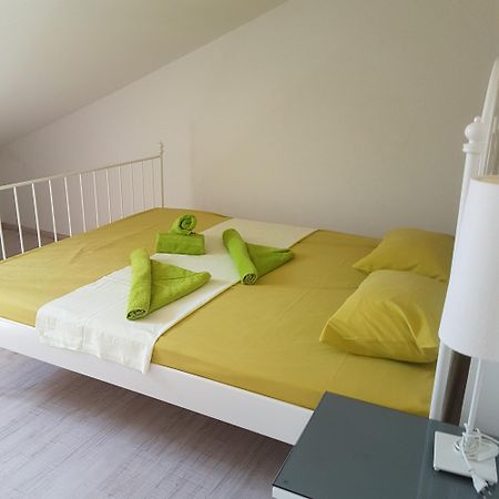 Апартаменты Anthia House Сарти Номер фото